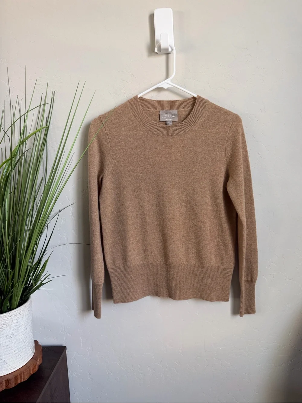 J.Crew 100% Cashmere Crewneck Sweater Camel Oatmeal XS NWT Classic Fit